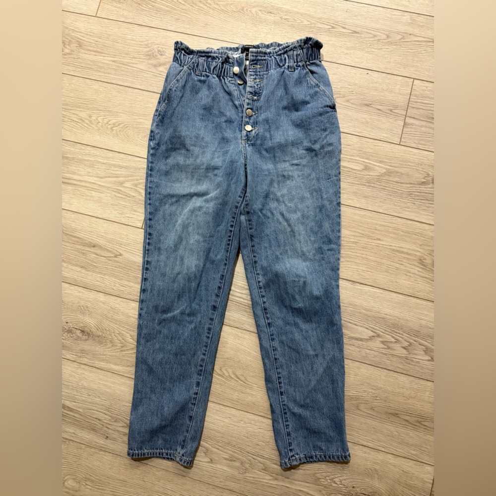 High-Waisted Lettuce Trim Mom Jeans